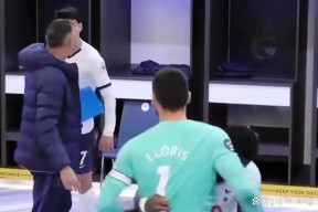 南宫体育-窗口期瓦伦西亚备战欧超杯山东泰山复出首秀备战中超，窗口期NBA季后赛焦点战看傻球迷 